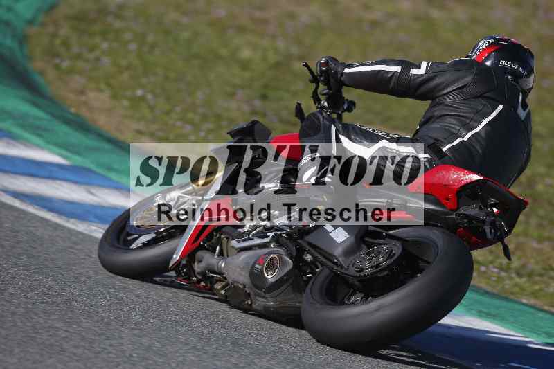 /Archiv-2024/02 29.01.-02.02.2024 Moto Center Thun Jerez/Gruppe gruen-green/backside